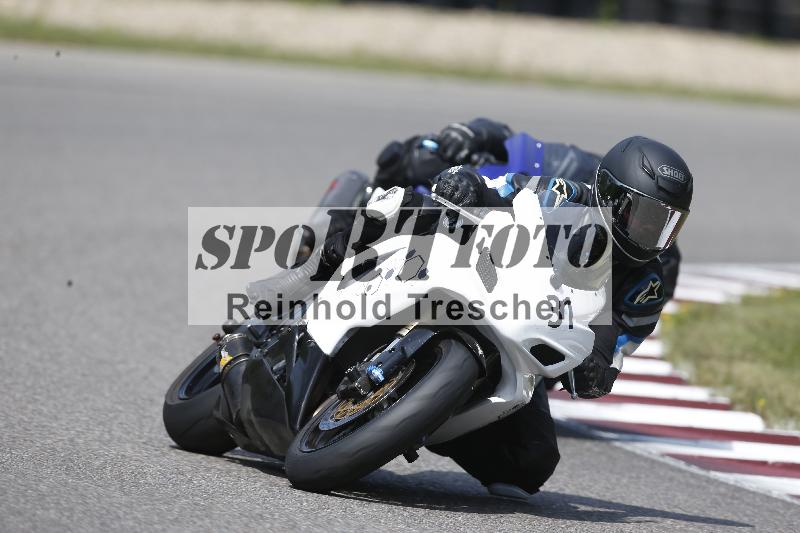 Archiv-2025/49 26.08.2025 Cornu Master School ADR/blau-bleu/31